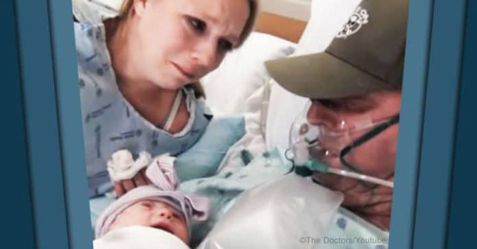 Mulher induz parto 15 dias antes, para que seu marido com câncer terminal pudesse conhecer sua filha