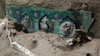Carroça quase intacta é encontrada em Pompéia, a cidade romana mais bem preservada do mundo