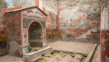 Quarto quase intacto é encontrado na Pompéia, a cidade romana mais bem preservada do mundo
