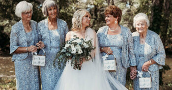 Noiva escolhe às 4 avós para serem as “garotas de flores” em seu casamento