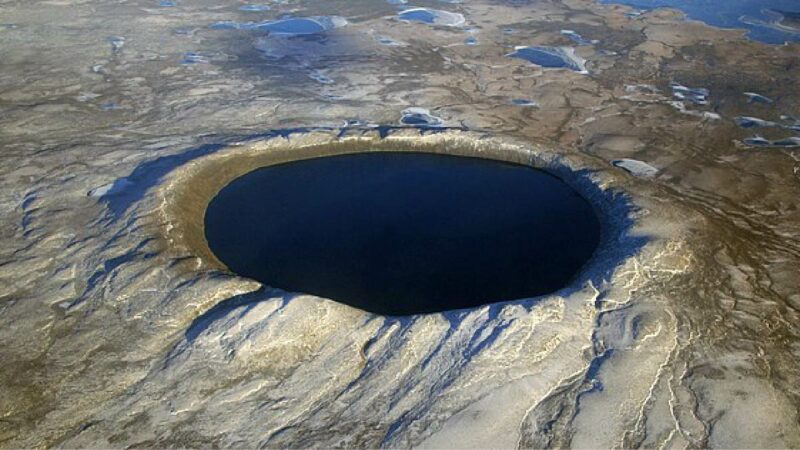 O meteorito pré-histórico que atingiu o Ártico e deixou uma cratera perfeita e simétrica