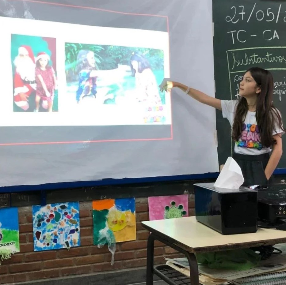 Mini teacher': menina de 11 anos dá aulas de inglês gratuitas para crianças  carentes em Franca, SP - Tribuna de Ituverava