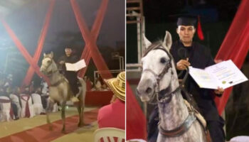 Jovem chega à cerimônia de formatura com o cavalo que o levou para a escola todos os dias