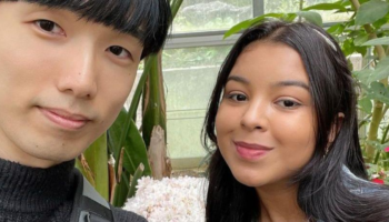 Casal que se conheceu pela internet e casou em Sobral viaja para a Coreia do Sul