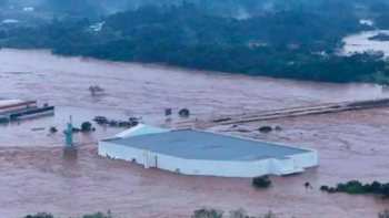 Inundação no Rio Grande do Sul atinge loja da Havan e fica quase submersa
