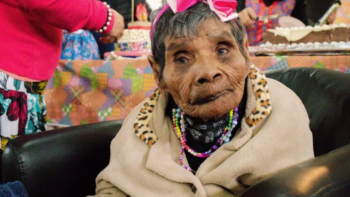 Idosa de 124 anos ganha festa de aniversário no Paraná